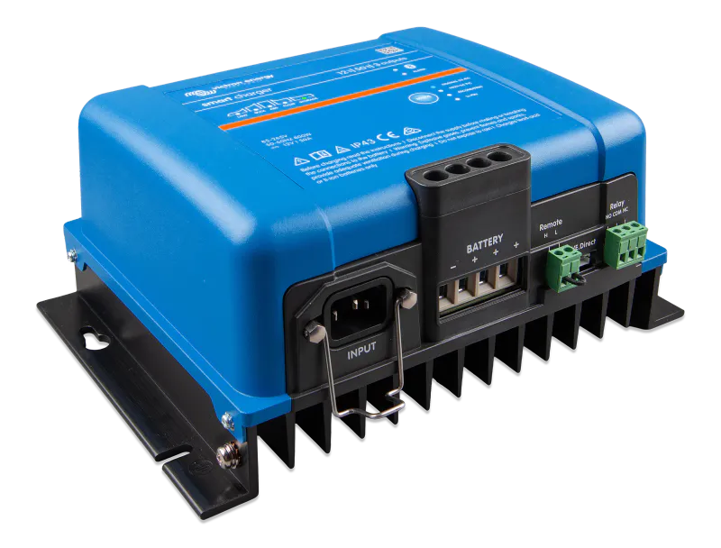 Victron Phoenix Smart IP43 Batterilader 12V 50A 3-kanaler 120-240V